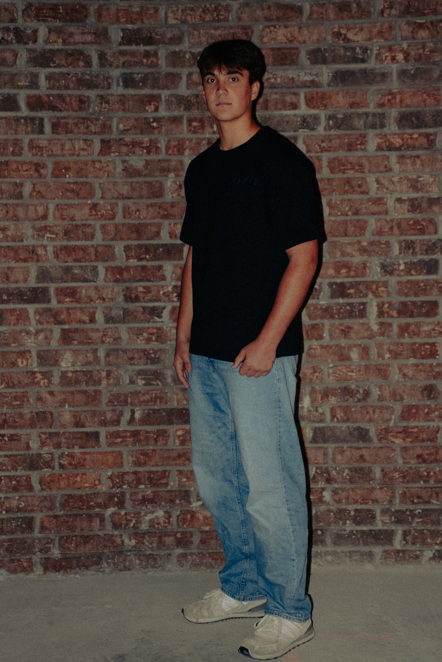 BLACK "SOZO" TEE